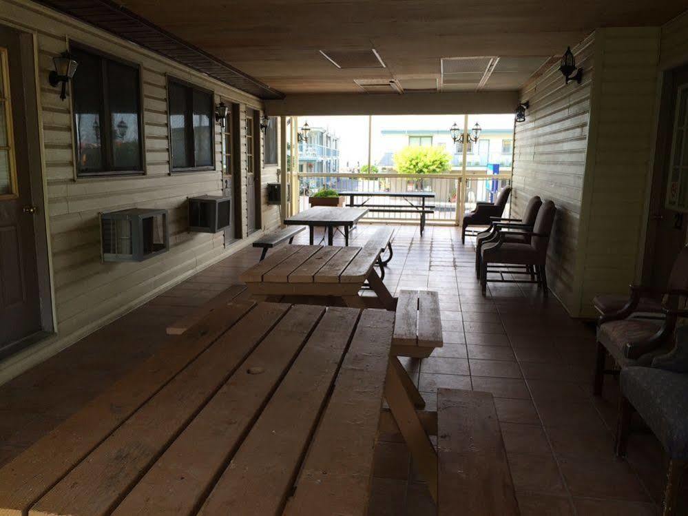 واساغا بيتش Villa Nova Motel المظهر الخارجي الصورة