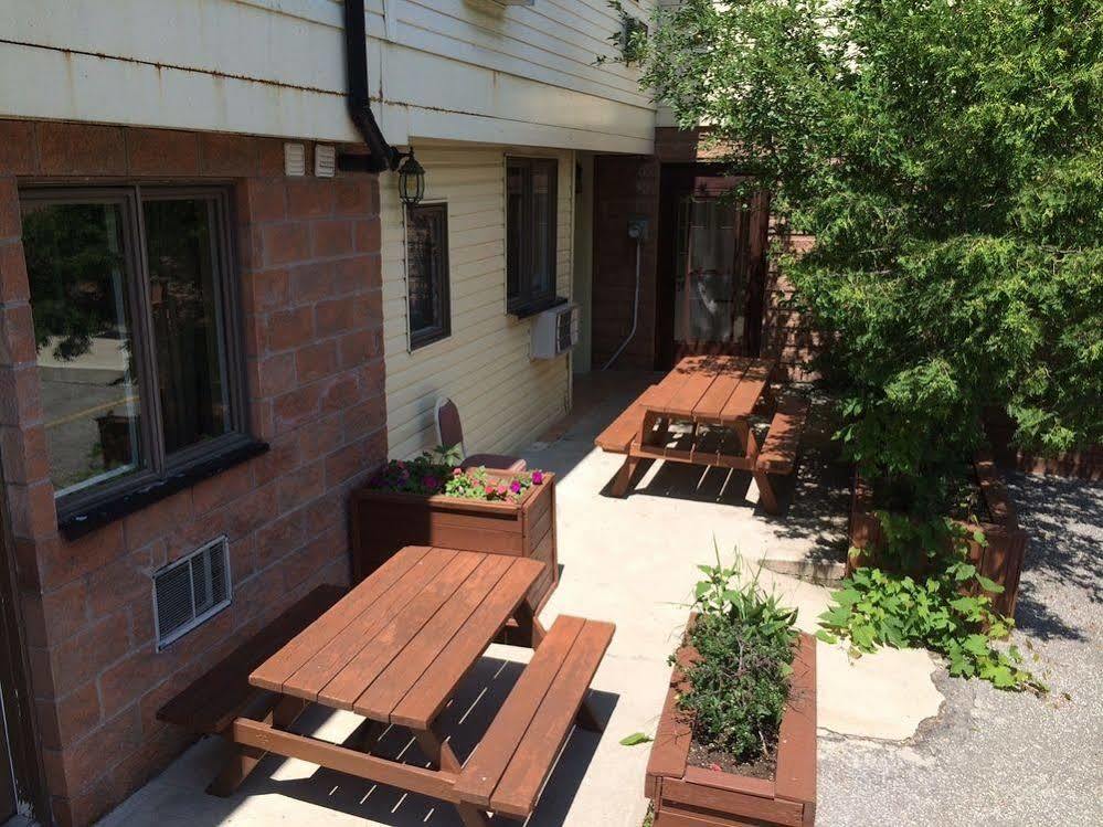 واساغا بيتش Villa Nova Motel المظهر الخارجي الصورة